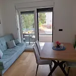 Prvi Red Do Mora * Zablaće