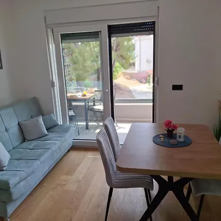 Prvi Red Do Mora * Zablaće