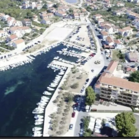 Prvi Red Do Mora Apartamento