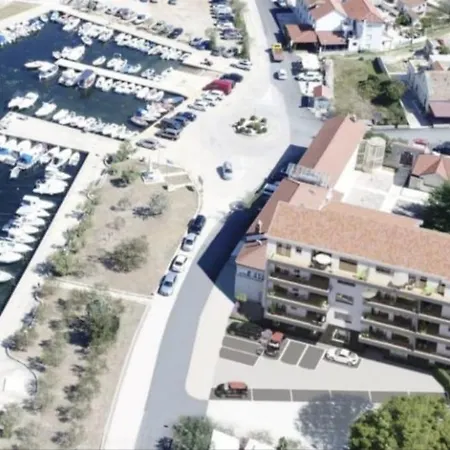 Prvi Red Do Mora Apartamento