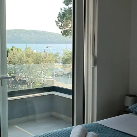 Prvi Red Do Mora Zablaće