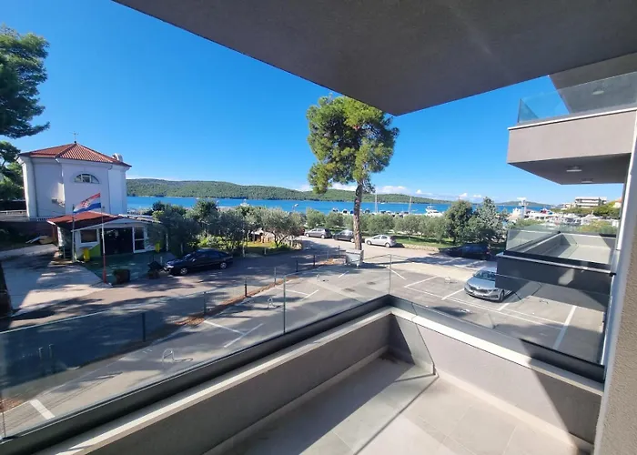 Prvi Red Do Mora * Zablaće