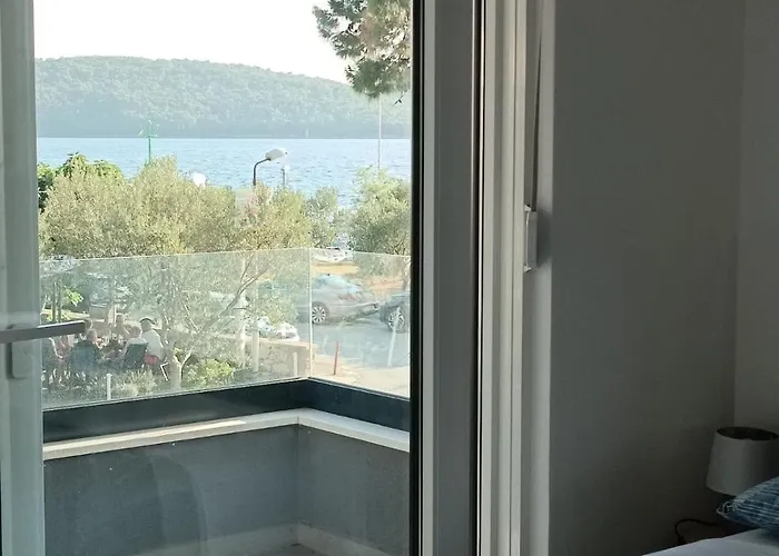 Prvi Red Do Mora Zablaće